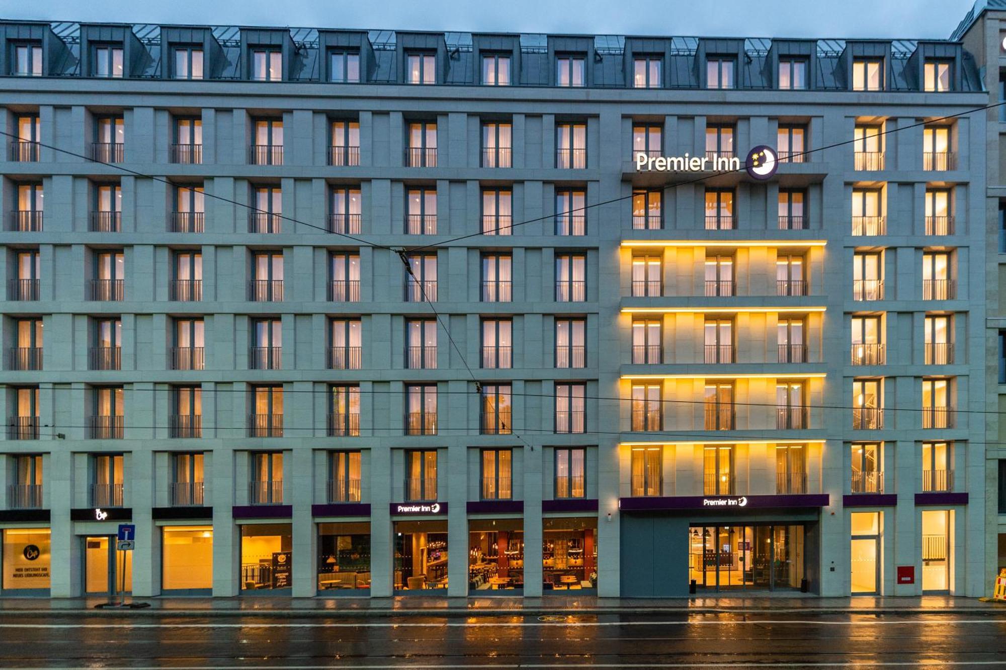 Premier Inn Leipzig City Oper Ngoại thất bức ảnh